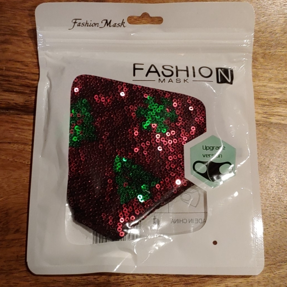 NIB Sequins Snowflake Christmas Fashion Mask